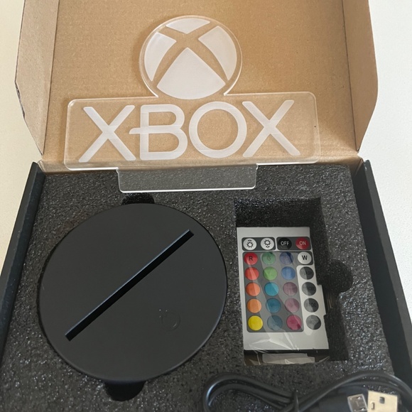 3D Xbox Creative Desk Lamp - Picture 3 of 5